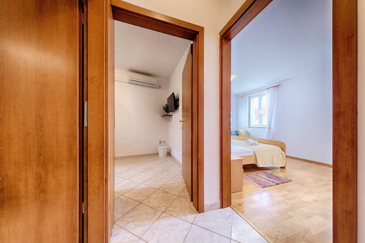 Apartments Marinkovic Komiža Extérieur photo